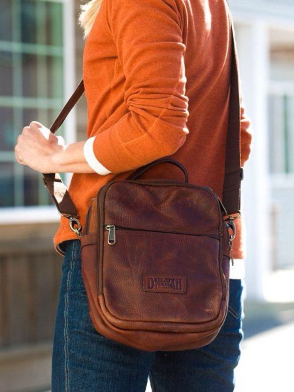 Duluth Trading Co. Lifetime Leather Messenger Crossbody Travel Bag W/Dust Bag